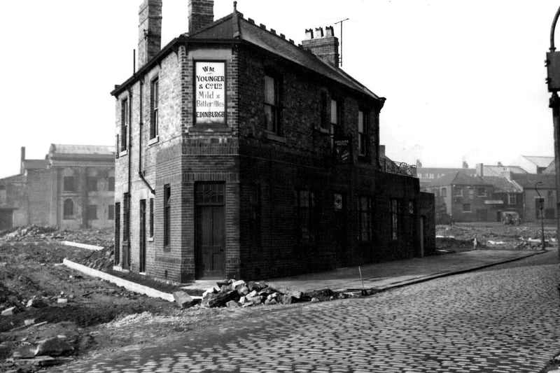 On the corner of Adelaide Place and Zion Street, you'd find this hostelry which was open from 1871 to 1980. 