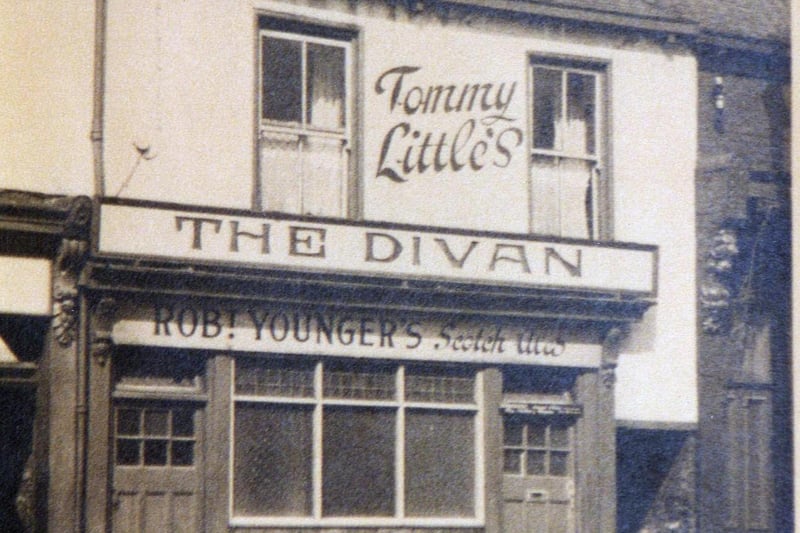 The Divan was in Hendon Road and ran from 1871 to 1963.
It was known as Little's because the licensee for many years was Tommy Little.