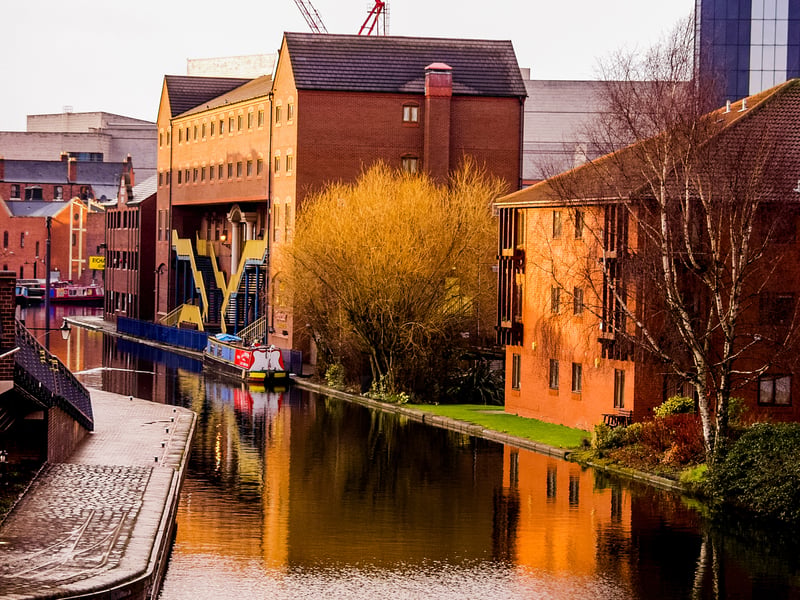 The canalside club Bobby Browns was a regular haut for celebrities and Brummie party-goers throughout the 1980s, 1990s and early 2000s before it closed in 2003. Earlier this year, the Verve Lounge club opened on the site of the old Bobby Browns club