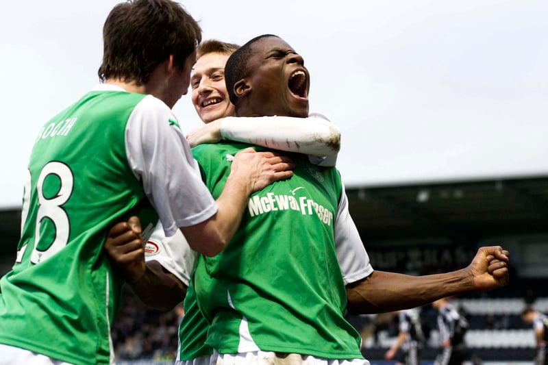 Danish-born Dickoh enjoyed one season at Easter Road in 2010/11, scoring two Premiership goals, and was a frequent member of the Ghanian international team between 2005 and 2009.