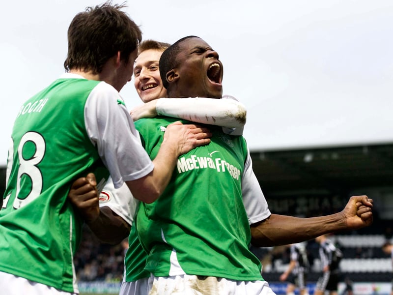 Danish-born Dickoh enjoyed one season at Easter Road in 2010/11, scoring two Premiership goals, and was a frequent member of the Ghanian international team between 2005 and 2009.