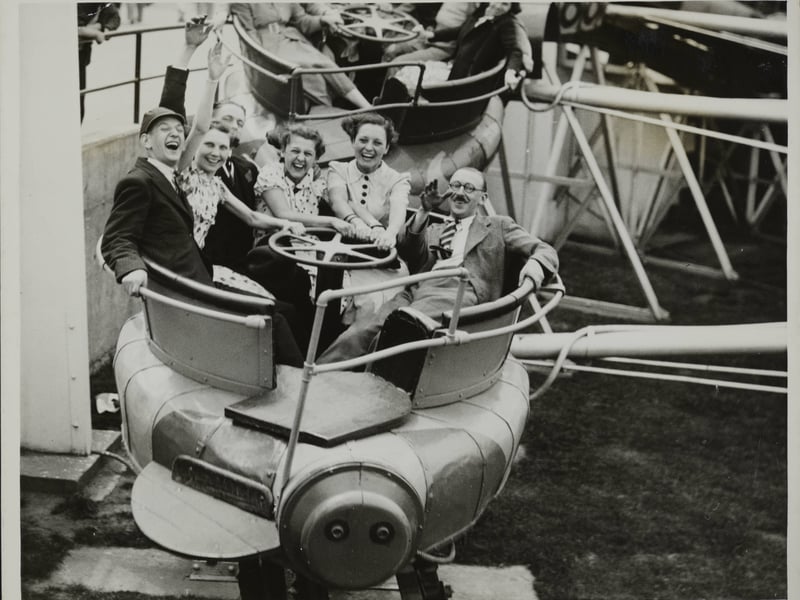 Employees of the Raleigh Cycle Company arrived in Blackpool from Nottingham, for a day's outing. (Photo by Hulton Archive/Getty Images)