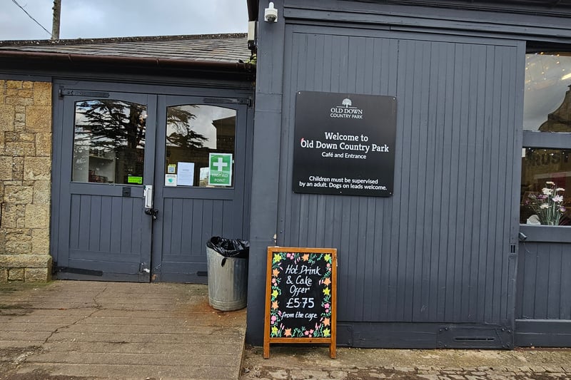 The cafe is open every day until 4pm (when the park closes), and they serve a range of snacks, hot drinks, milkshakes, sandwiches and pasties.
