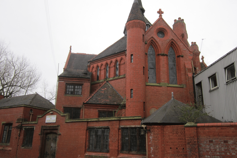 The former Merseyside Centre for the Deaf on Princes Avenue is a Grade II-listed building, named by the Victorian Society as a heritage building at risk of disrepair in 2018. The abandoned building has been left to erode and rot.