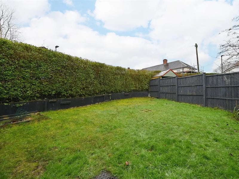 There is also a good sized garden with the property. (Photo courtesy of Zoopla)