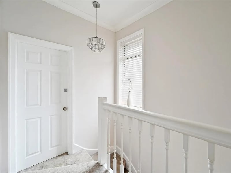 The first floor landing provides access to the three bedrooms and bathroom. (Photo courtesy of Zoopla)