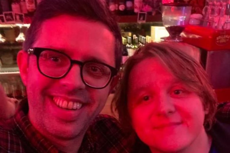 Our very own editor alongside Lewis Capaldi at The Amsterdam bar in Glasgow's Merchant City back in December 2022. 