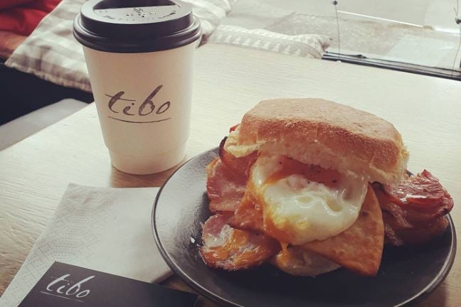 Tibo in Dennistoun know exactly what they are doing when it comes to breakfast rolls. This stunning trebler includes bacon, egg and tattie scone. 