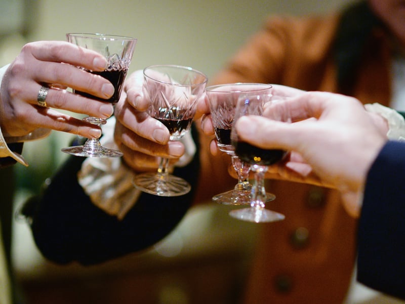 Following a traditional Burns Supper, drinks including whisky and coffee are served. If you're hosting a smaller event, you could always serve your guests a Hot Toddy made with Scotch whisky. 