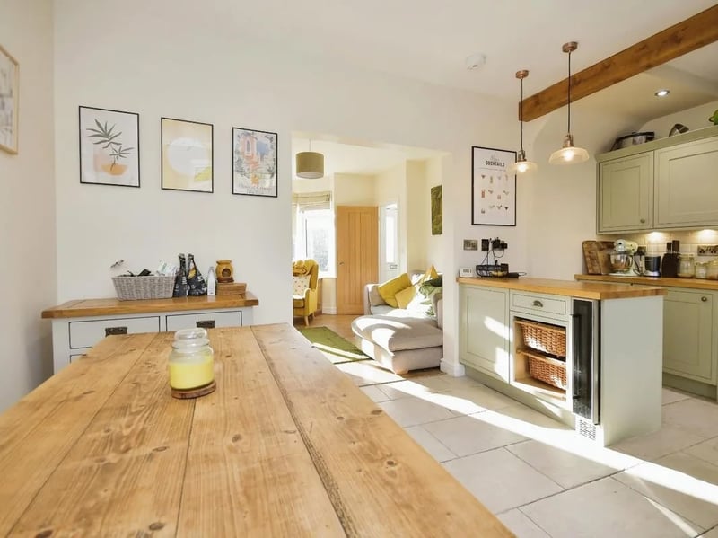 The open plan design of the interior brings everything on the first floor into one seamless space. (Photo courtesy of Zoopla)