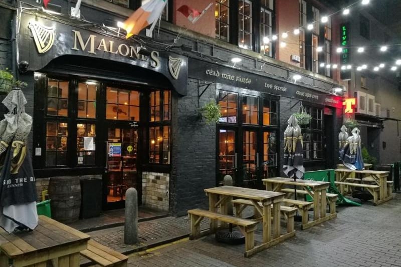 What makes Malone's better than Molly Malone's around the corner? Firstly the names a bit more concise, secondly I prefer a pint of Guinness from this mob, although it is a touch more expensive. It's got a certain je ne sais quoi, maybe it's the fact its down a lane, or maybe its the lighting. Honestly if you stuck fairy lights around the Red Road Flats I would've thought it was Beverly Hills.