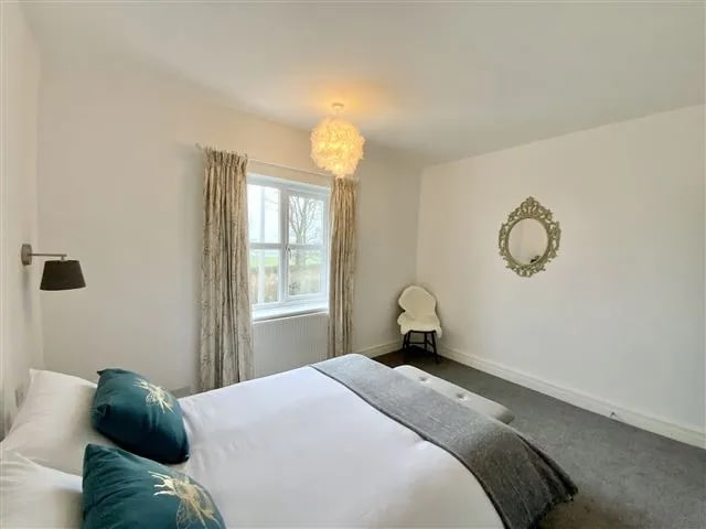 This is the one bedroom in the property -  a spacious double bedroom. (Photo courtesy of Zoopla)