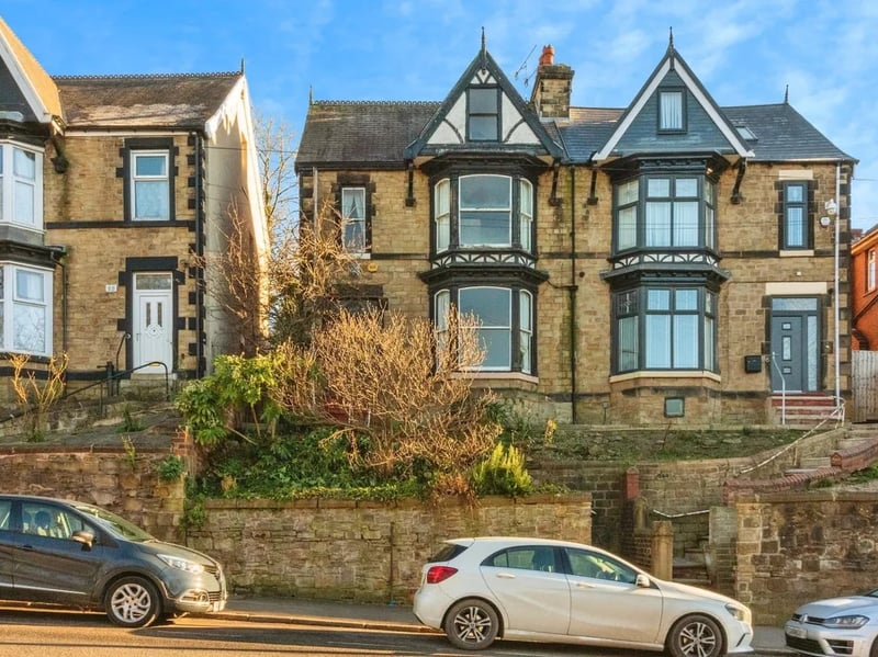 This traditional Sheffield four-bed is like taking a step back in time. (Photo courtesy of Zoopla)