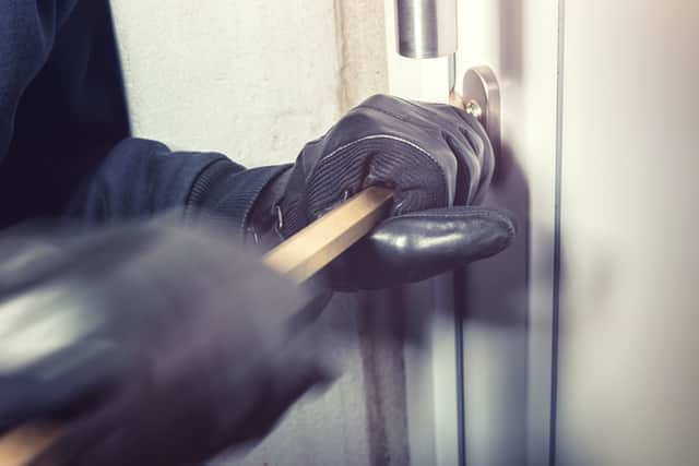 Thieves adept at 'snapping' cyclinder locks have been targeting properties in seven areas of Sheffield, police have warned