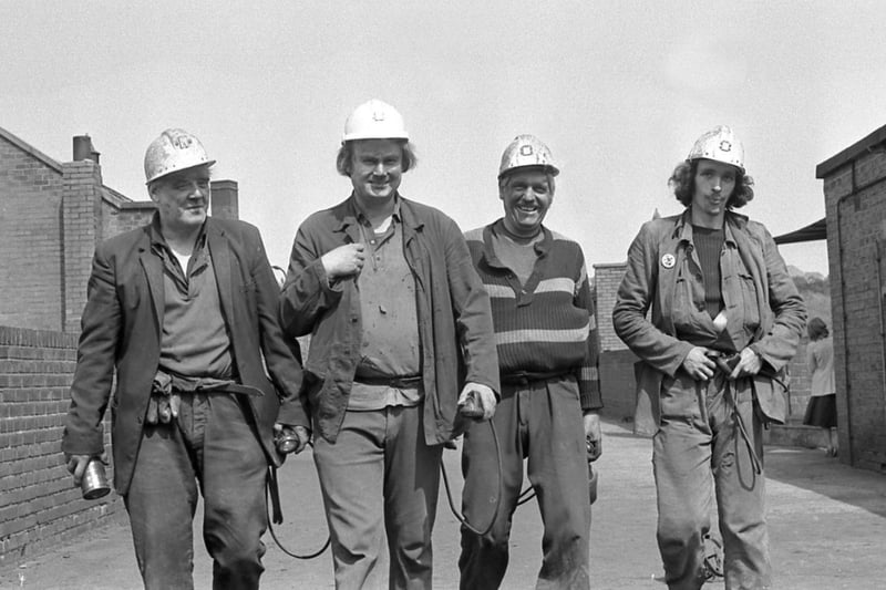 The last normal working day of Hylton Colliery.
Seventy five of the workers stayed on to do salvage operations.