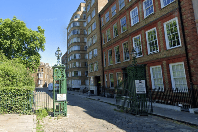 Manasian&Co is based in Charterhouse on a private road off Charterhouse Square, London. 