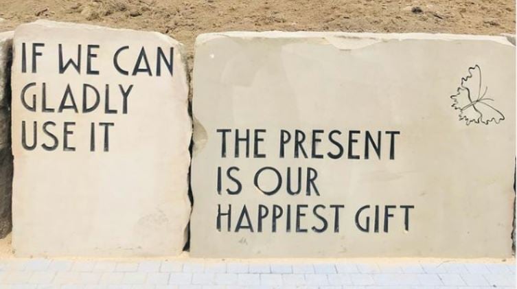 The Alasdair Gray Archive was proud to collaborate on the Garscube Links Commission to create a series of text works that offer hope, freedom and inspiration for others in Alasdair’s name. It was installed at the Garscube Links next to the Clay Pits in 2021 