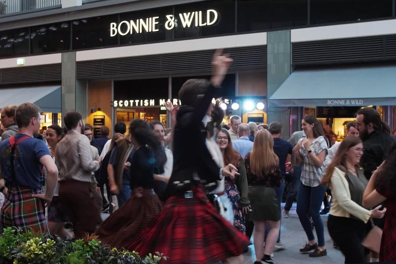 In what’s sure to be a highlight at St James Quarter, prepare to be whirled, birled and twirled at Bonnie and Wild’s free White Heather Club ceilidh, with live music from The Charlie Kirkpatrick Trio, one of Scotland's most in-demand Ceilidh bands. In what Bonnie & Wild hopes will be their biggest and best ceilidh yet, guests can enjoy Highland dances such as Dashing White Sergeant, Orcadian Strip the Willow and the Gay Gordons. Bonnie & Wild’s Street food kitchens will continue the celebrations through to the weekend with Burns specials on their menus, including the Ode to the Haggis burger at el Perro Negro, haggis pizza at east PIZZA, a whisky and marmalade gelato from Joelato in partnership with Daffy’s Distillery and a mouth-watering Sri Lankan haggis Kotthu dish from Kochichi. 
