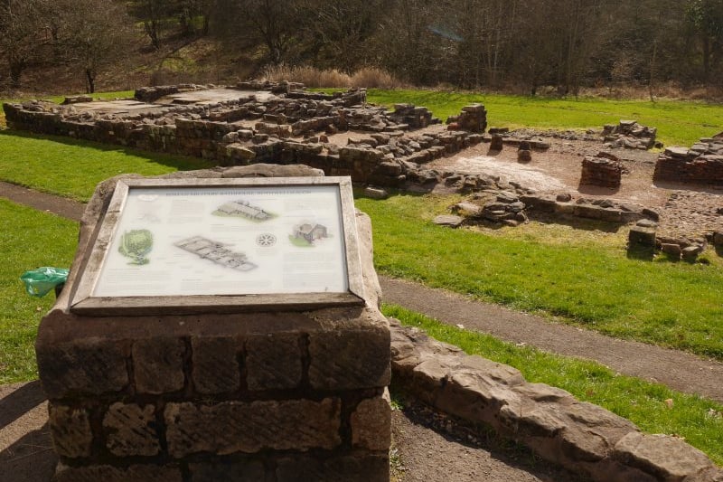 If there's one thing we know for certain about Romans, those legionaries loved a bath, fair play to them. Back in 1973 they discovered an undiscovered Bath House nearby Bothwellhaugh Roman fort in Strathclyde Country Park near Motherwell, Bellshill, and Hamilton.  It was fully excavated in 1975 before the area was to be flooded by an artificial loch.