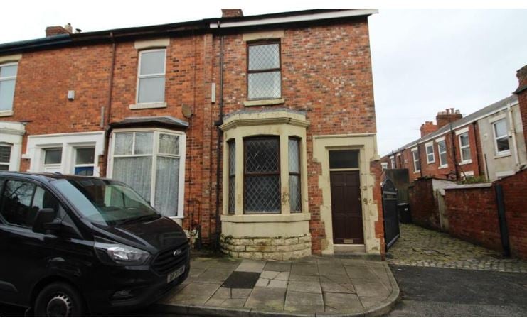 This vacant three bedroom house in Prospect Place, Ashton, is being offered for a guide price of £85,000 at auction. Auction House North West describe it as ab "Ideal buy to let/investment property once renovated".