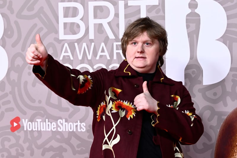 2019 was the year of Lewis Capaldi, with the previously little-known Scottish singer bagging the year's best-selling single with 'Someone You Loved', which topped the charts in both the US and the UK and won the 2000 Best British Single Brit. He also landed the Best New Artist ward on the same night.