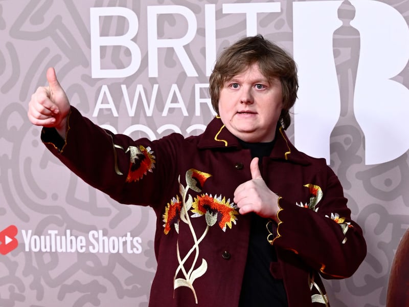 2019 was the year of Lewis Capaldi, with the previously little-known Scottish singer bagging the year's best-selling single with 'Someone You Loved', which topped the charts in both the US and the UK and won the 2000 Best British Single Brit. He also landed the Best New Artist ward on the same night.
