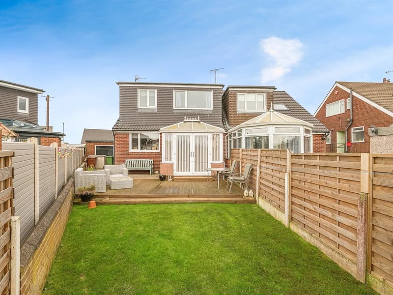 The large enclosed garden is mostly laid to lawn and offers a good degree of privacy.