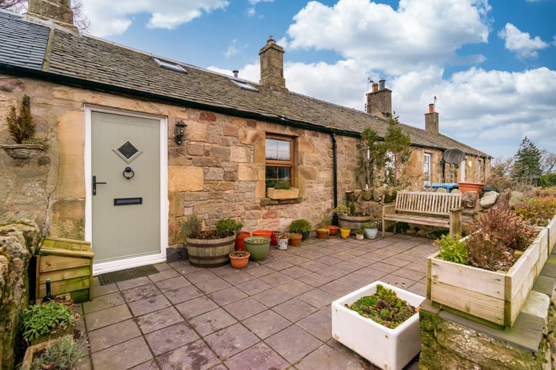 Blair Cadell are delighted to bring to market this beautifully presented terraced cottage with stunning surroundings that is the ideal country retreat with the benefit of great transport links to the city centre via nearby Gorebridge.