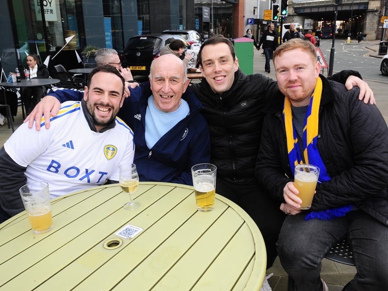 Joe Murray, Colin Murray, Fraser Murray and James Dobson have a pre match drink.