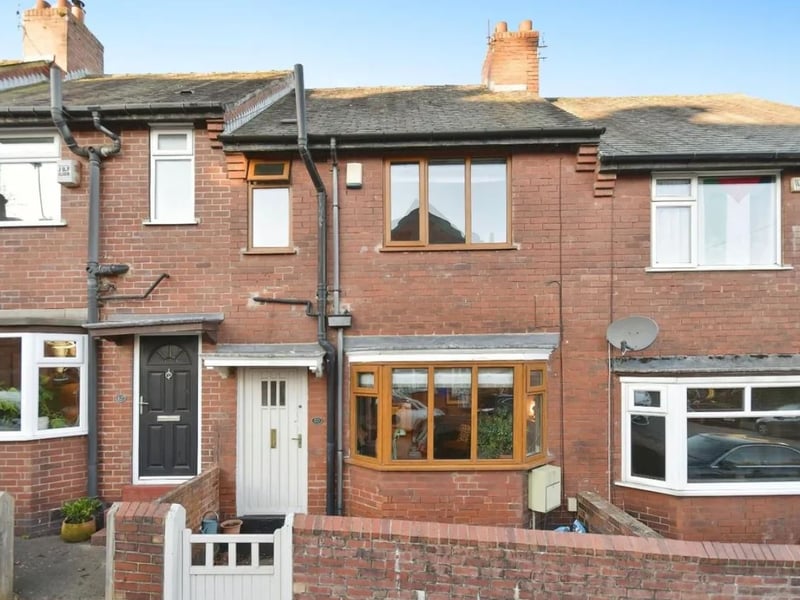 The front of this 2-bedroom house in Nether Edge, Sheffield, for sale with a £220,000 asking price
