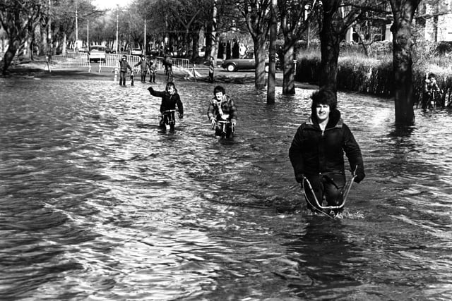 Flooding in East Park Drive, March 1981