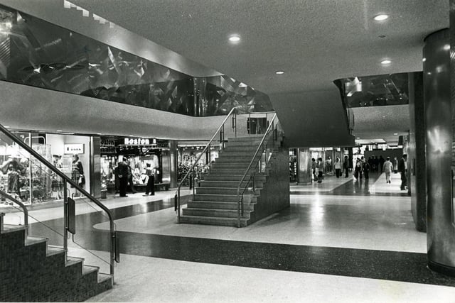Houndshill Centre shortly before the official opening in 1980 showing the stairs leading to the upper level cafe. Also in the pic is Alan Boyson 's stainless steel frieze and ceiling lights