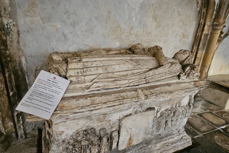 Dating from around 1540, the alabaster tomb is thought to be that of Thomas White, mayor in 1530, aderman and churchwarden of St John’s, and his wife Christyan. Their prominence as members of the fishmongers’ guild appears to be shown by the dolphins under their feet. In 1535 White greeted King Henry VIII and Queen Abb Boleyn on a royal visit to nearby Thornbury.
