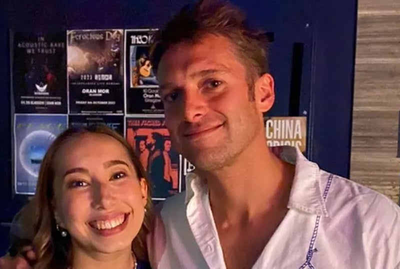 Another bar which Nutini likes is Oran Mor in Glasgow's West End. His visit coincided with an appearance at a West College Scotland event who awarded him with a Fellowship award.