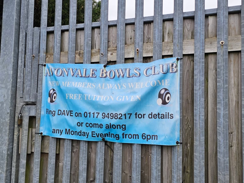 The Bowling Green is run by Avonvale Bowling Club who are always open for new players regardless if you are new to the sport or a seasoned player. They play friendly fixtures on Saturdays, midweek friendly games (usually on Wednesdays) and some on Sundays. More information here.