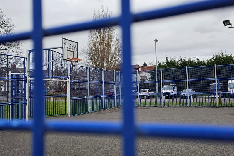 There's a basketball court in the western part of the park, near Avonvale Road.
