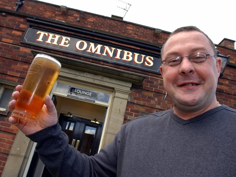 Cheers! Former Leeds RL star Garry Schofield at his new pub The Omnibus in September 2003.