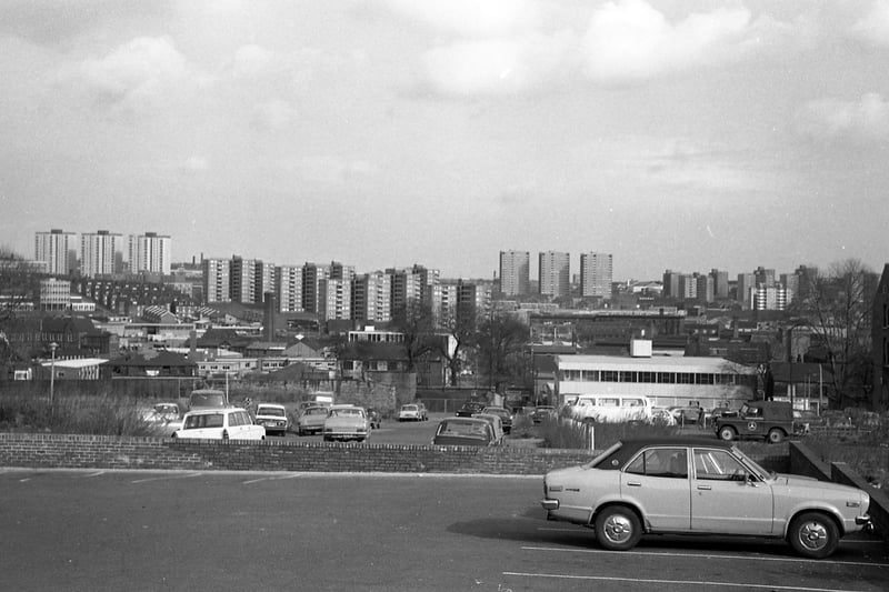Another view taken from the car park of the Hobby Horse public house on Lovell Park Road in 1970 this time looking in an easterly direction across Sheepscar towards high rise flats in the Beckett Street, Lincoln Green and Burmantofts areas. From left, the first three blocks are Shakespeare Towers, Shakespeare Court and Shakespeare Grange, then blocks on the Lincoln Green estate including Lincoln Towers, Grantham Towers, Marston Mount, Boston Towers and Cherry Court, then the three identical blocks of Brignall Croft, Gargrave Court and Scargill Grange, and finally flats on the right include Torre Green and Torre Gardens with Appleton Square, Appleton Close, Appleton Court and Saville Green behind.