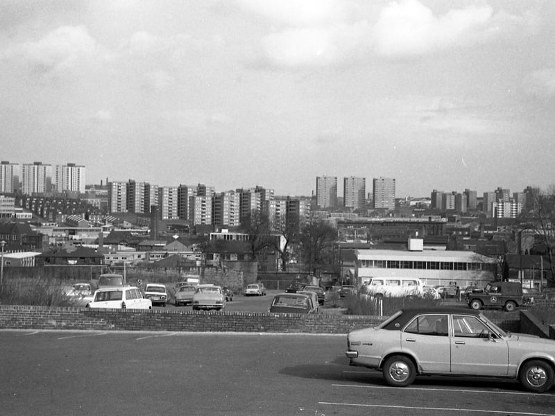 Another view taken from the car park of the Hobby Horse public house on Lovell Park Road in 1970 this time looking in an easterly direction across Sheepscar towards high rise flats in the Beckett Street, Lincoln Green and Burmantofts areas. From left, the first three blocks are Shakespeare Towers, Shakespeare Court and Shakespeare Grange, then blocks on the Lincoln Green estate including Lincoln Towers, Grantham Towers, Marston Mount, Boston Towers and Cherry Court, then the three identical blocks of Brignall Croft, Gargrave Court and Scargill Grange, and finally flats on the right include Torre Green and Torre Gardens with Appleton Square, Appleton Close, Appleton Court and Saville Green behind.