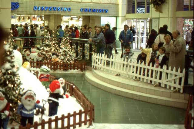 Do you spot anyone you know in this snap from December 1988?