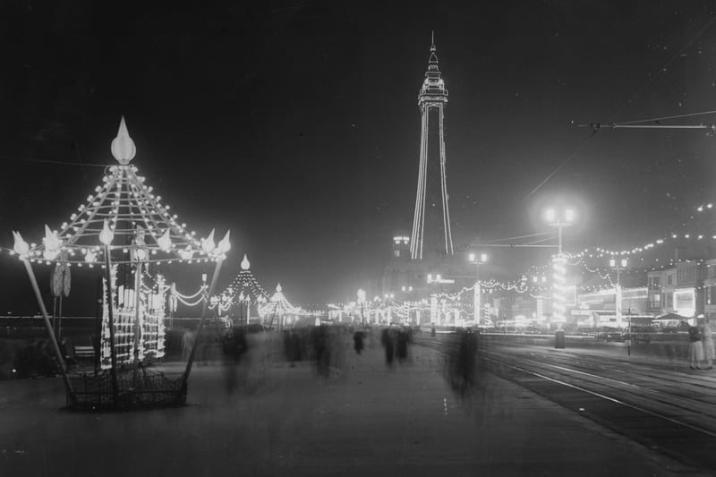 4th September 1956:  Illuminations on the promenade at Blackpool, Lancashire.  Blackpool Tower is in the centre.  (Photo by Central Press/Getty Images)