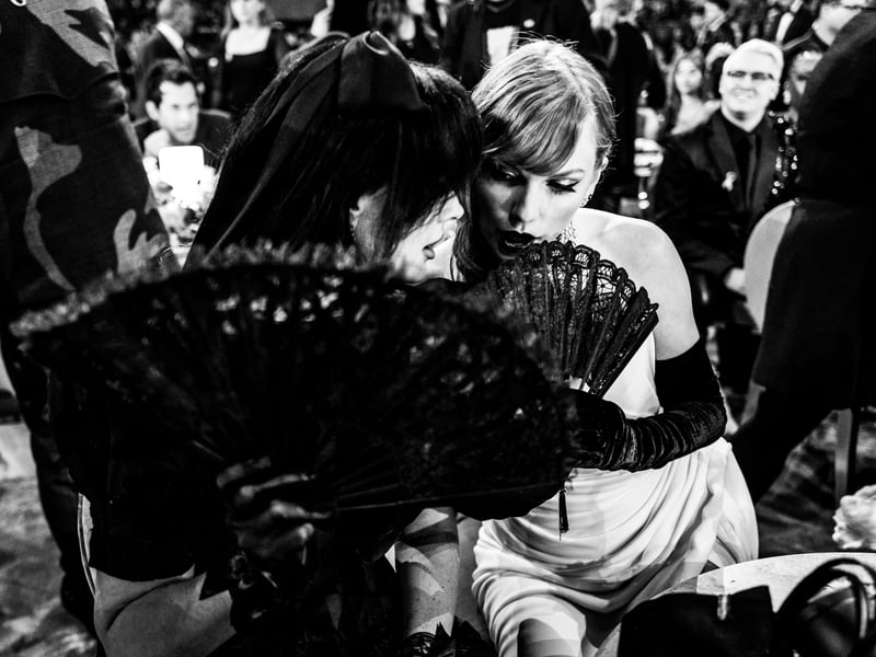 Lana Del Rey and Taylor Swift speaking during the Grammy Awards.