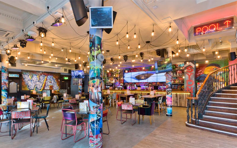 Walkabout, located in Woodhouse Lane, is another popular sports bar in Leeds. It will be hosting fans of the Super Bowl at its spacious venue.