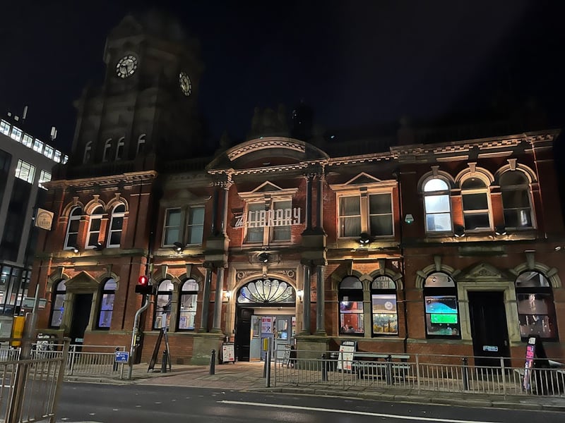 The Library, located in Woodhouse Lane, is a hit among students in Leeds. And this year, the Victorian boozer twill be showcasing the Chiefs vs 49ers halftime show from 11:30pm. 