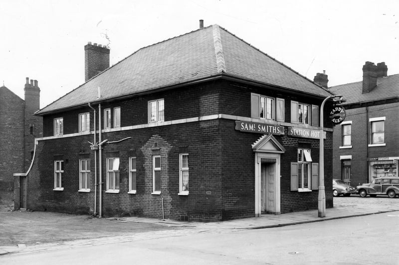 The Station Hotel, a Samuel Smith's brewery pub, selling 'Taddy Ales'. Hunslet had a railway station for passengers which was located on Hillidge Road. To the left in this view was Bedal Place, with Bedford Row to the right. The shop was a newsagents busines run by J. Stanway. 