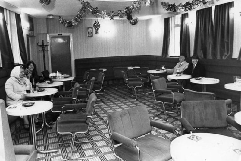 South Shields Labour and Social Club lounge in December 1982