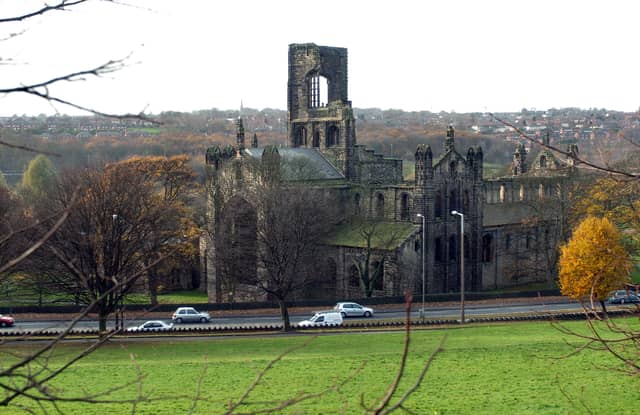 A total of 24 properties were sold in LS5, taking an average 152 days to sell.