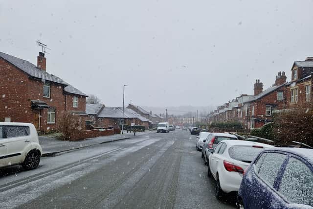 Snow on the ground in Leeds after Met Office issue weather warning. Picture by Yorkshire Evening Post