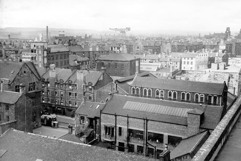 A view over Anderston in 1958 with the Finnieston Crane visible in the background. 