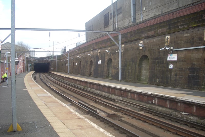 Bridgeton was the 14th busiest station with 500,308 entries / exits. The main destination / origin was Glasgow Central with 167,762 trips between the two stations.